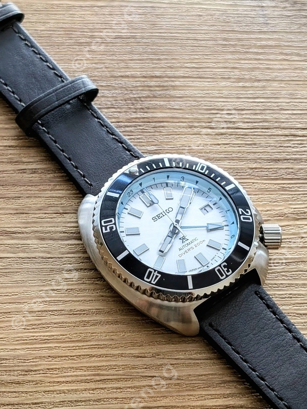 Seiko NH34A GMT Willard Men’s Automatic Diver Watch - White & Light Blue Great - Picture 8 of 9